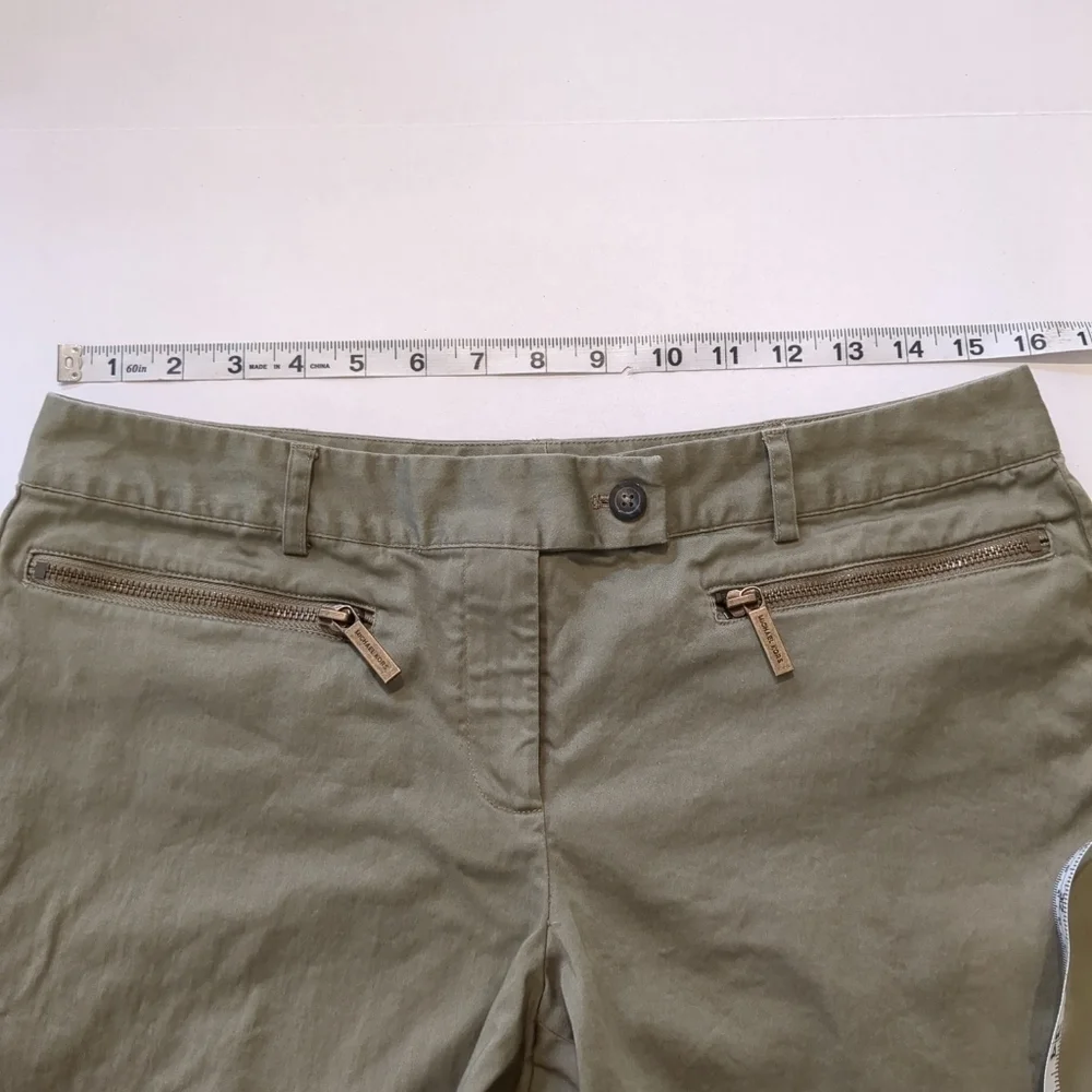 Michael Kors green Bermuda zipper pocket shorts , size 6